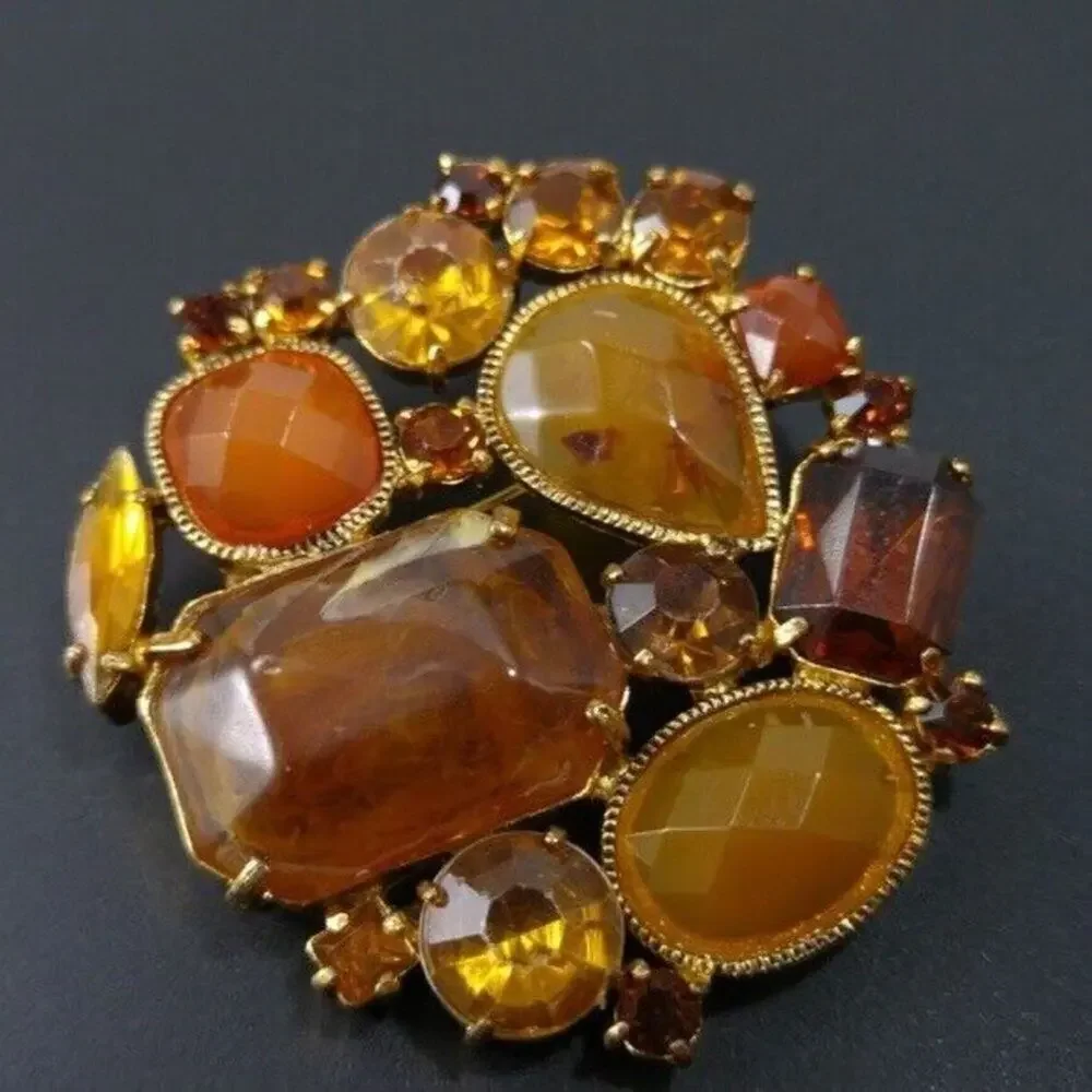 Vintage Topaz Cabochons & Rhinestones Brooch, Light Dark Topaz, Gold Tone, 2 In